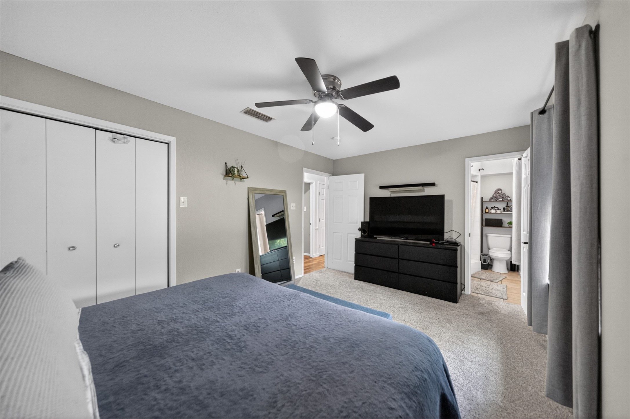 709 S Oak Street Van TX 75790