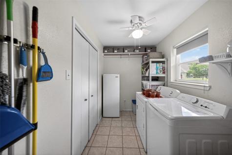 709 S Oak Street Van TX 75790