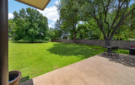 709 S Oak Street Van TX 75790