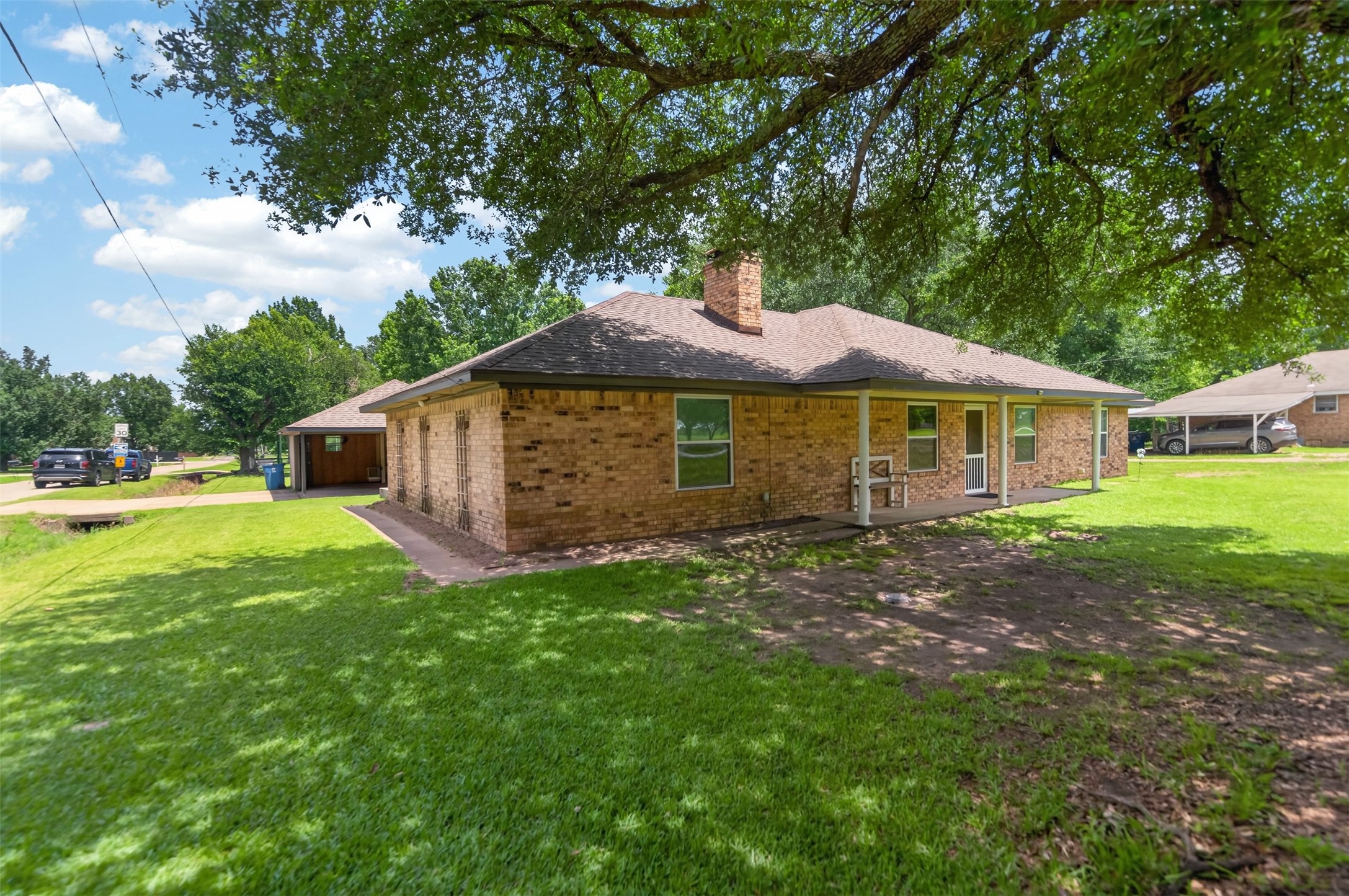 709 S Oak Street Van TX 75790