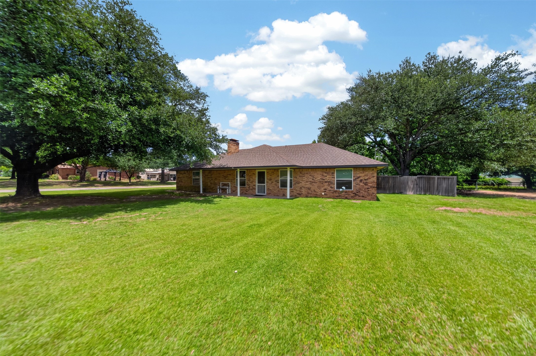 709 S Oak Street Van TX 75790
