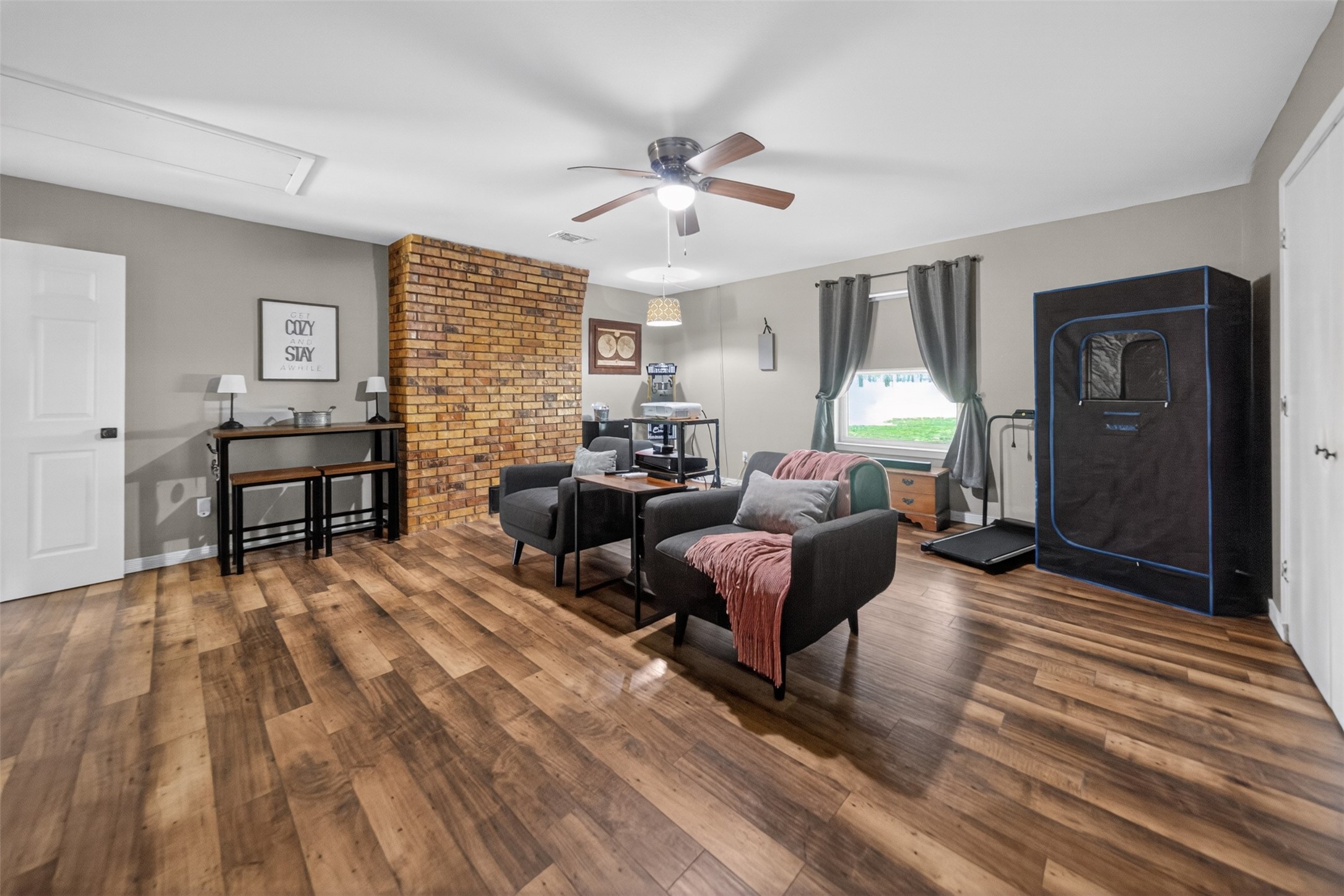709 S Oak Street Van TX 75790