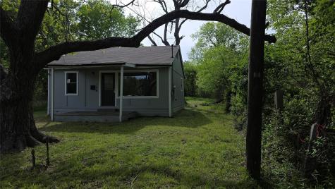 106 S Wilson Street Ladonia TX 75449