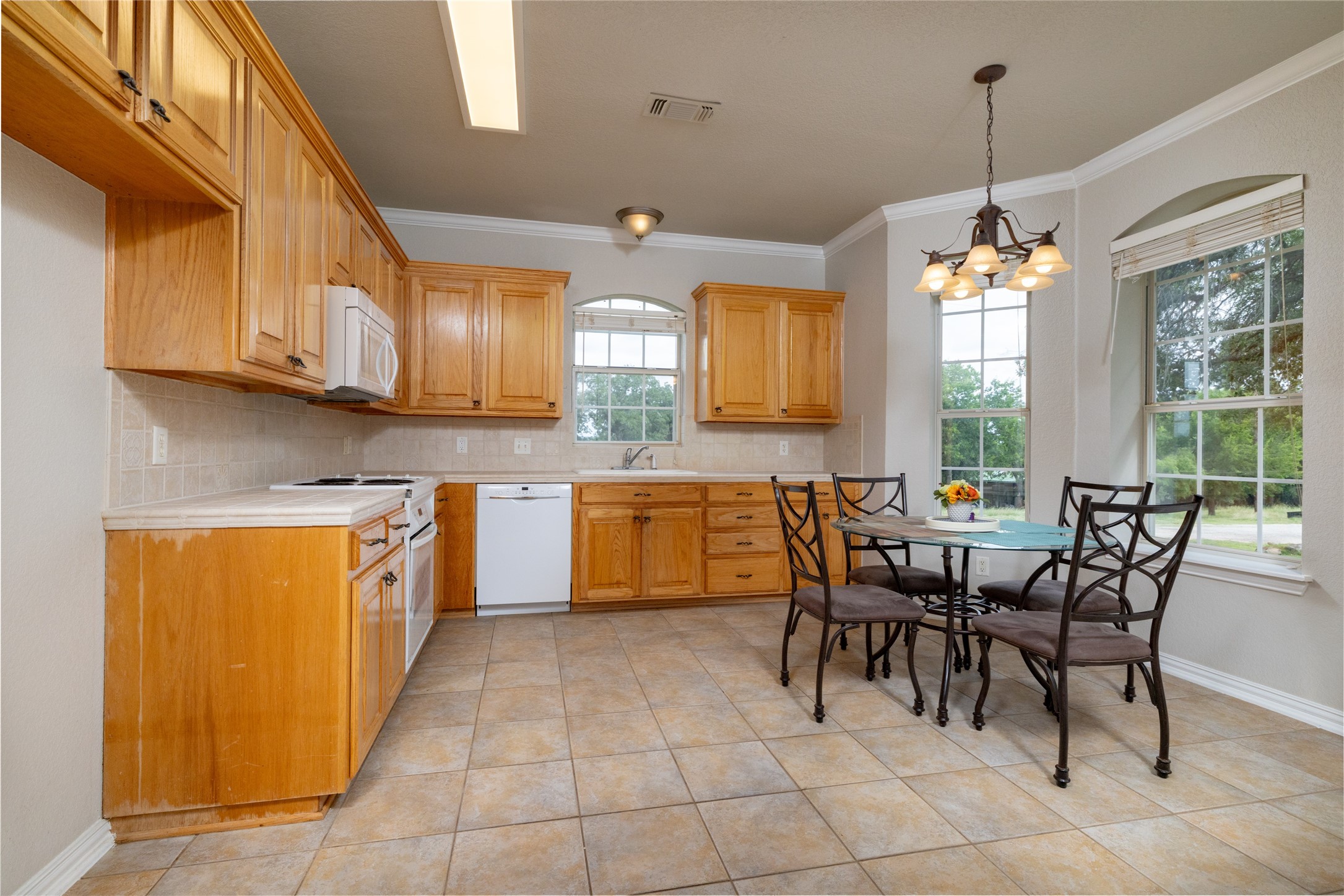 365 Cimmarron Trail Runaway Bay TX 76426