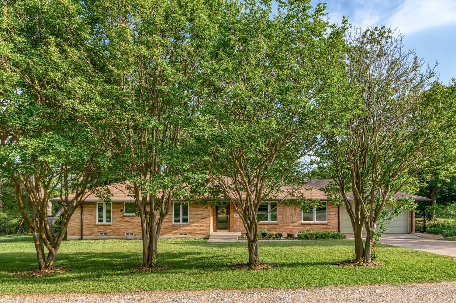 1407 S Main Street Duncanville TX 75137