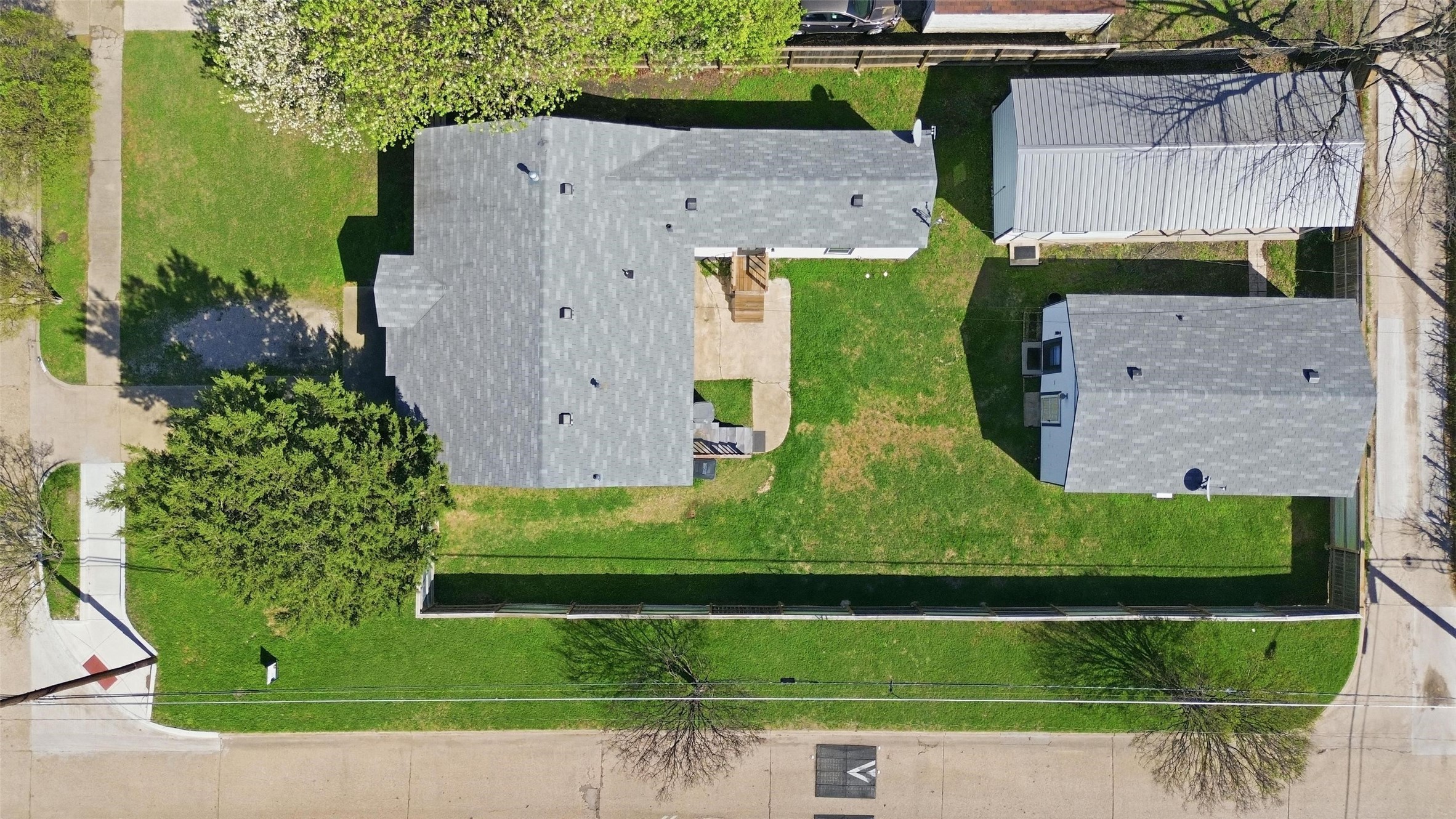 1654 Hansboro Avenue Dallas TX 75224
