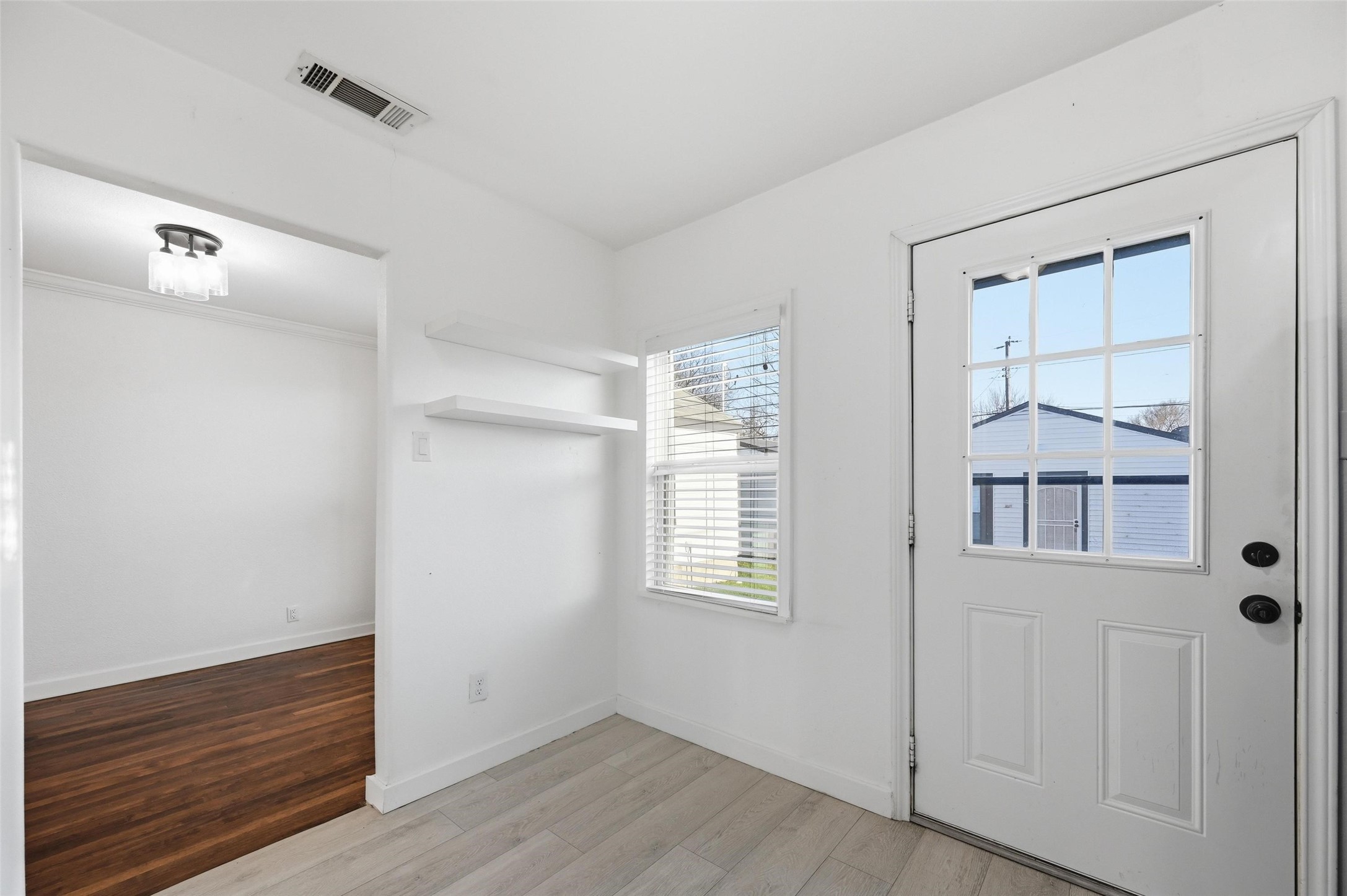1654 Hansboro Avenue Dallas TX 75224