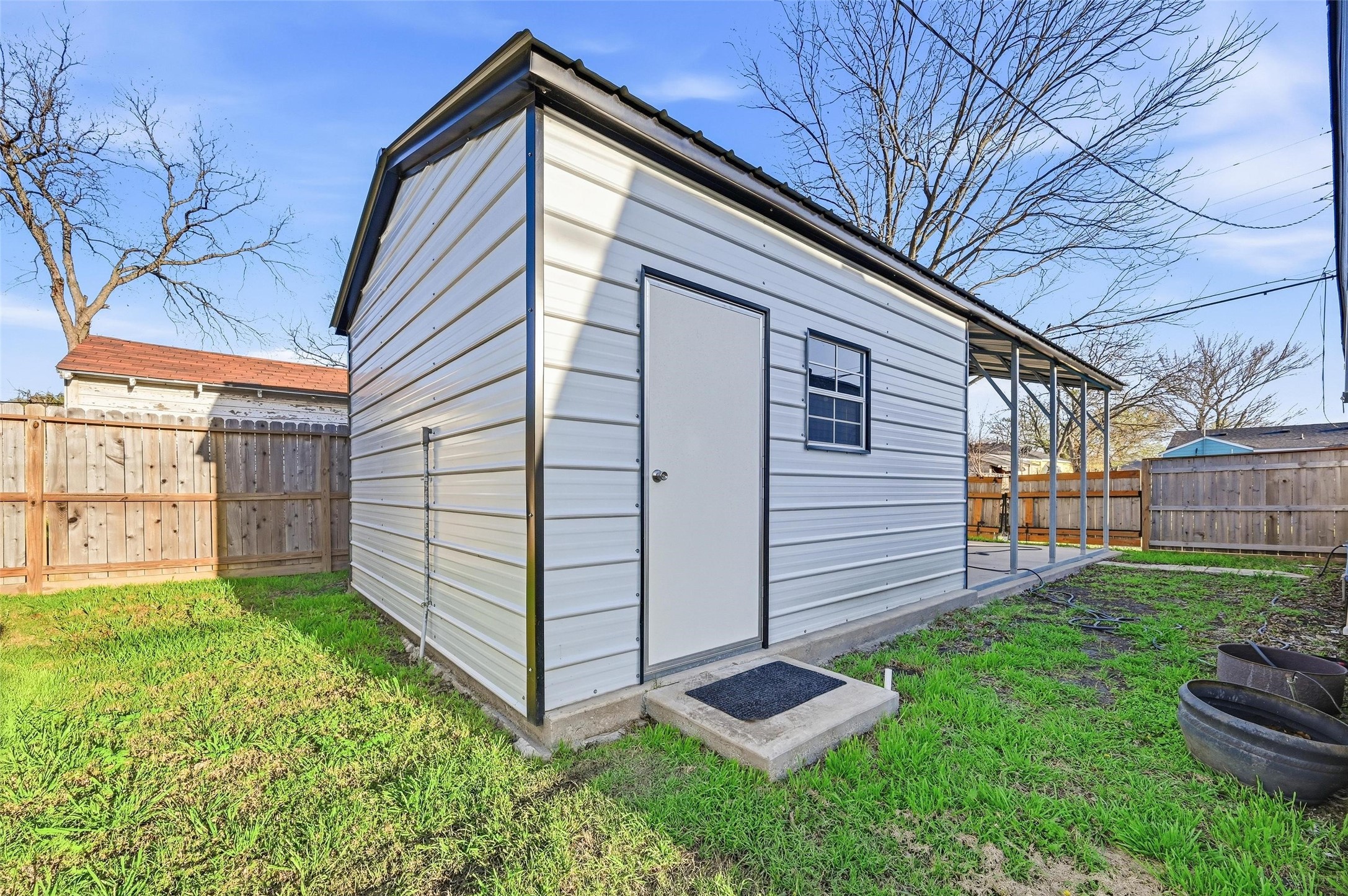 1654 Hansboro Avenue Dallas TX 75224