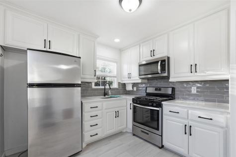 1654 Hansboro Avenue Dallas TX 75224