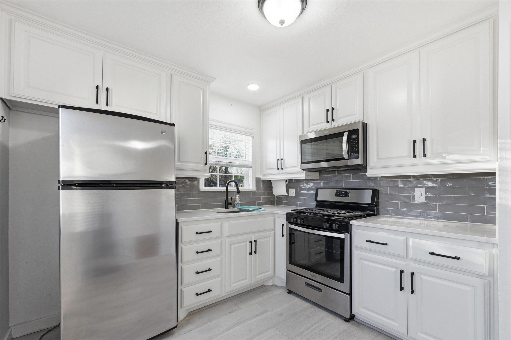 1654 Hansboro Avenue Dallas TX 75224