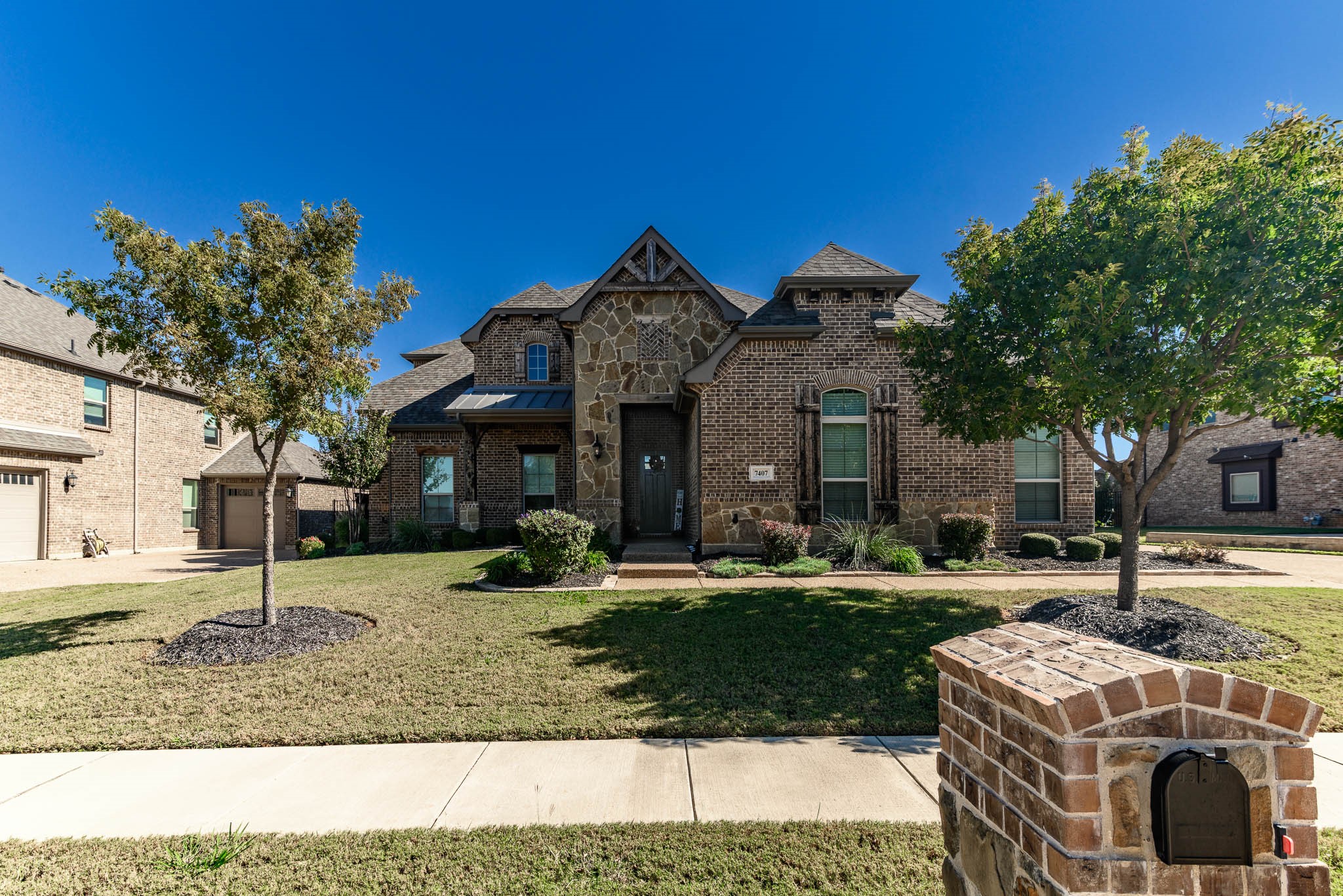 7407 Vicari Drive Arlington TX 76001