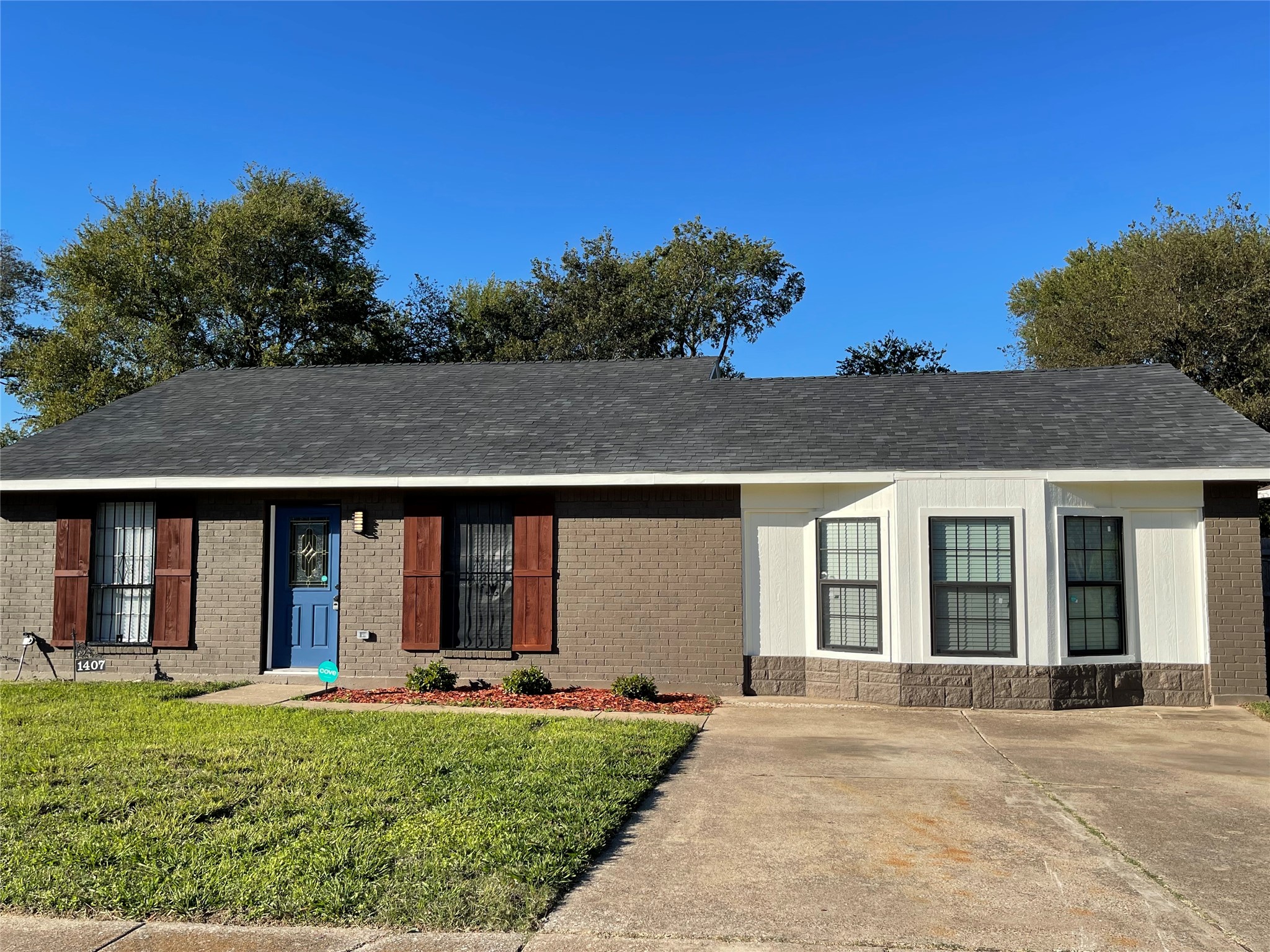 1407 Duet Drive Dallas TX 75241