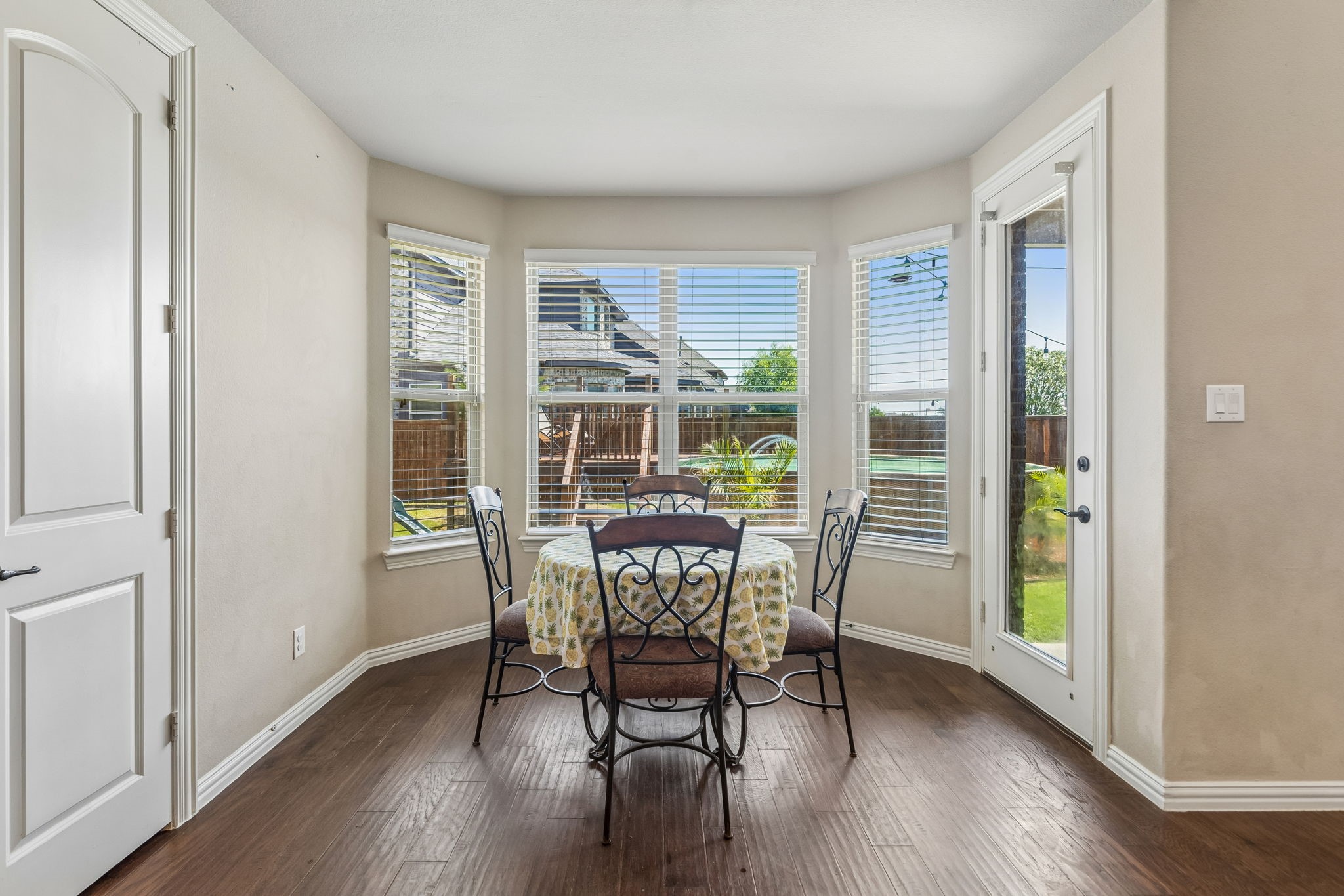 7258 Mirada Grand Prairie TX 75054