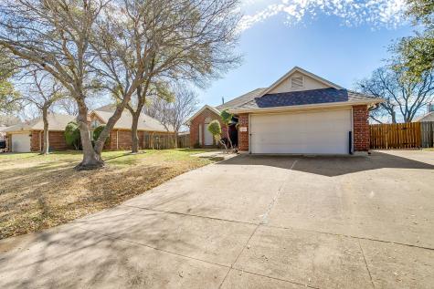841 Park Meadow Lane Burleson TX 76028