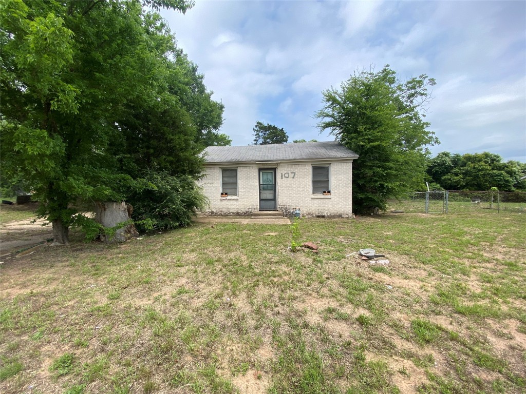 107 Mcarthur Street Athens TX 75751