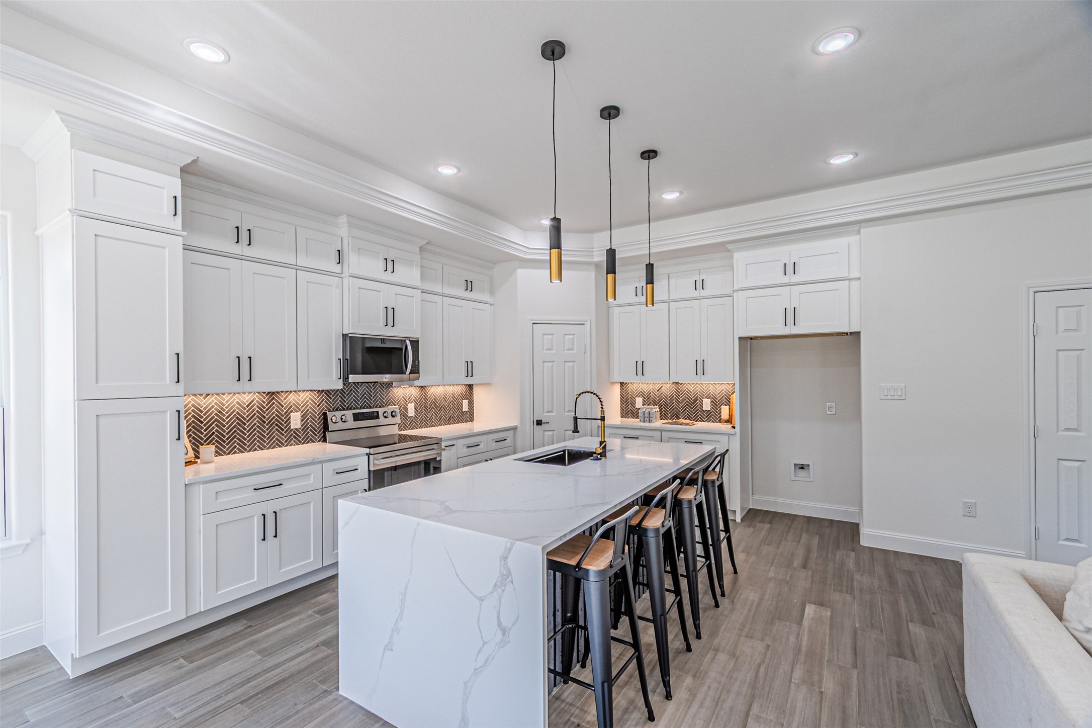 2406 Beverly Drive Granbury TX 76048