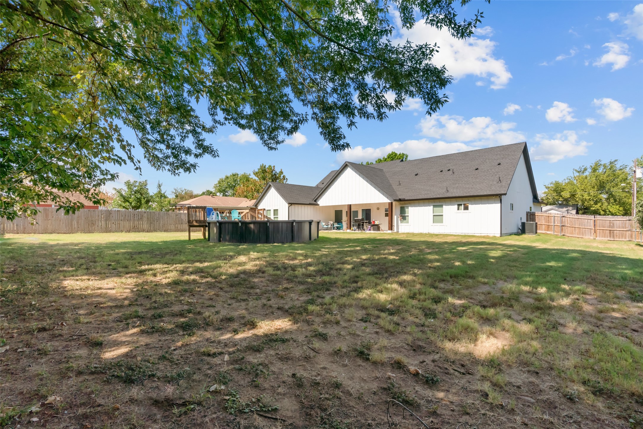 325 Berryhill Drive Springtown TX 76082