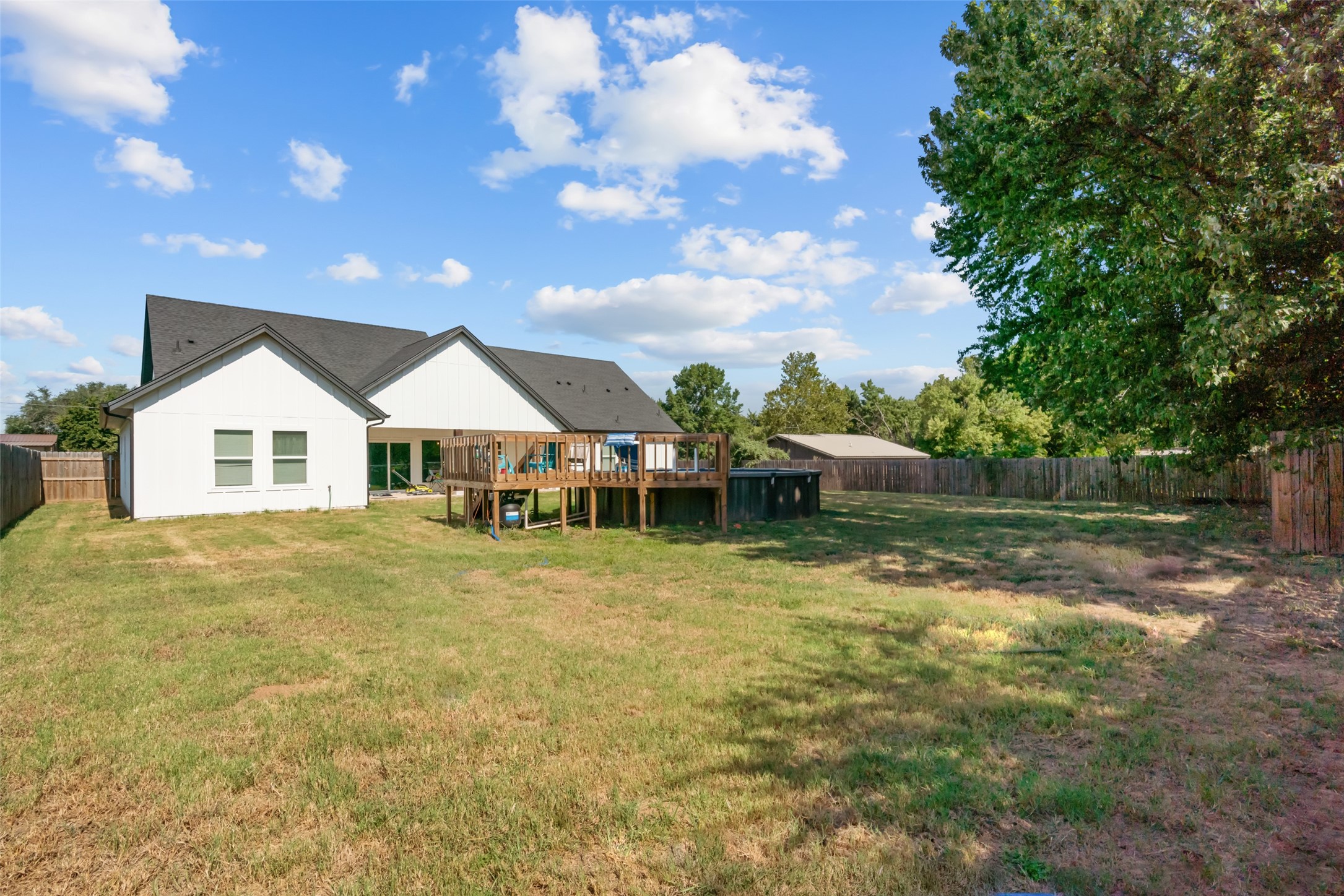 325 Berryhill Drive Springtown TX 76082