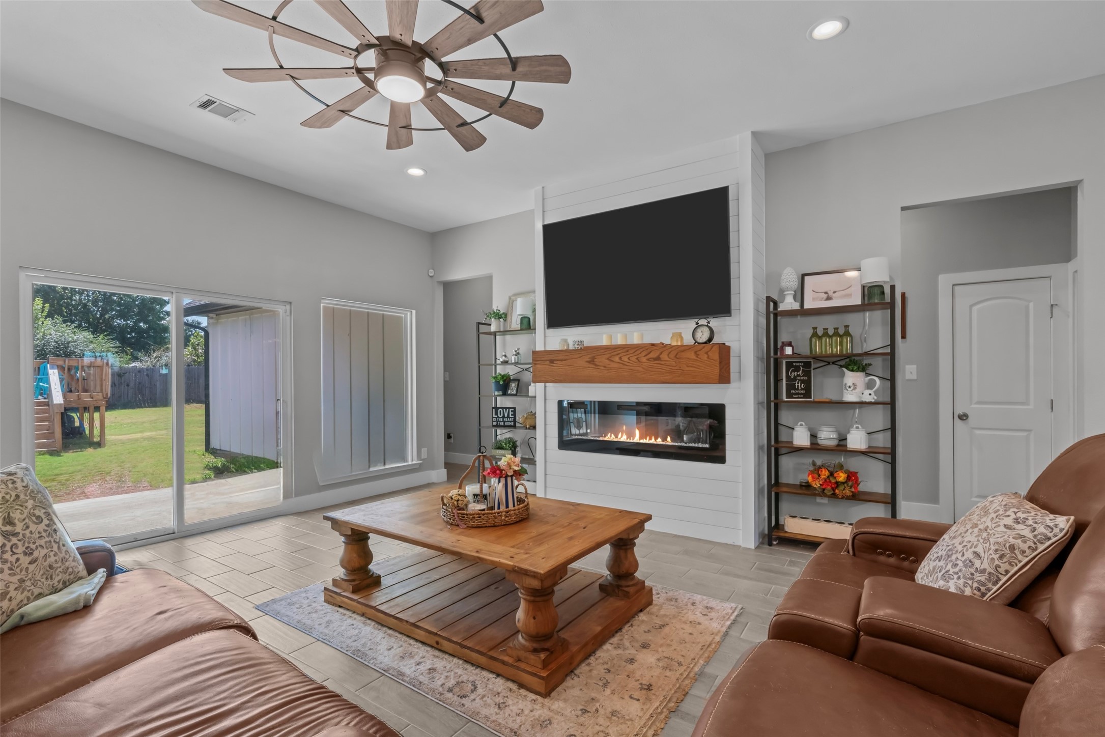 325 Berryhill Drive Springtown TX 76082