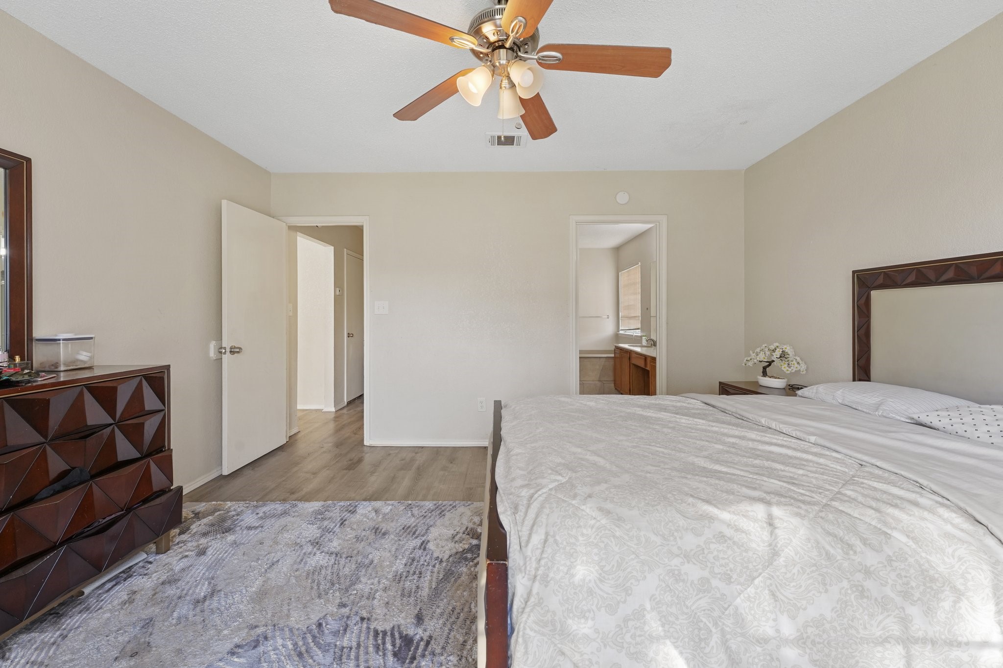 4911 Hibiscus Drive Arlington TX 76018