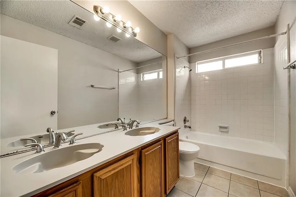 4911 Hibiscus Drive Arlington TX 76018
