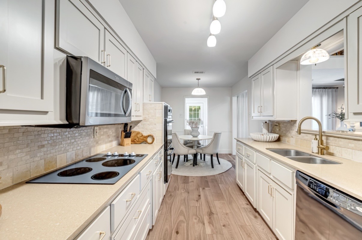 3778 Weeburn Drive Dallas TX 75229
