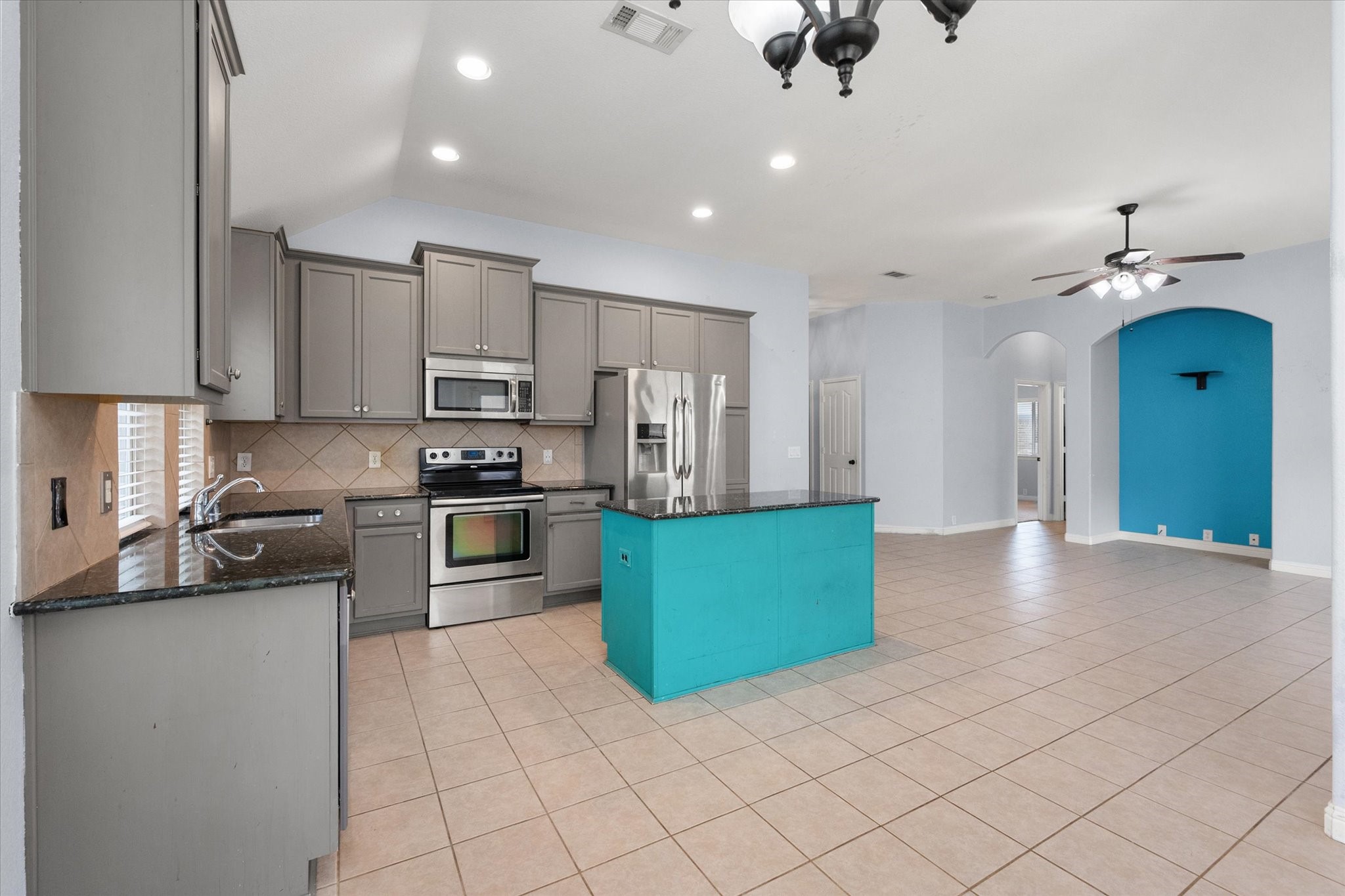 1205 Rosa Lane Mansfield TX 76063