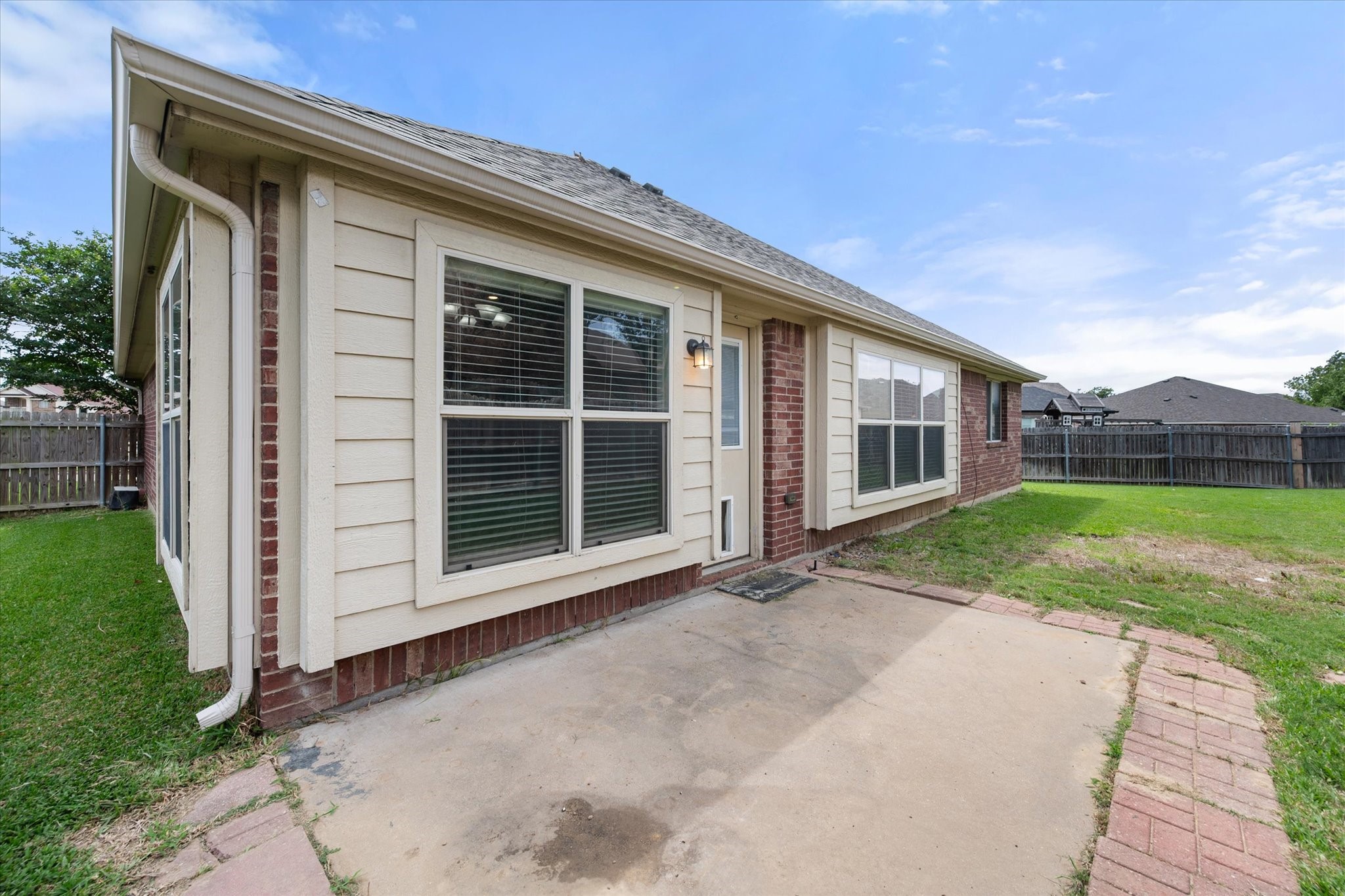 1205 Rosa Lane Mansfield TX 76063