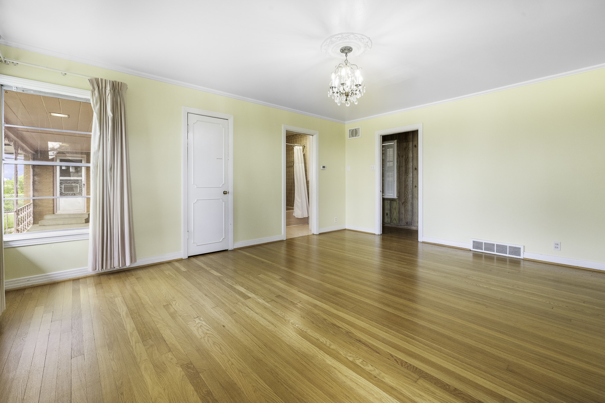 2000 Standifer Street Fort Worth TX 76164