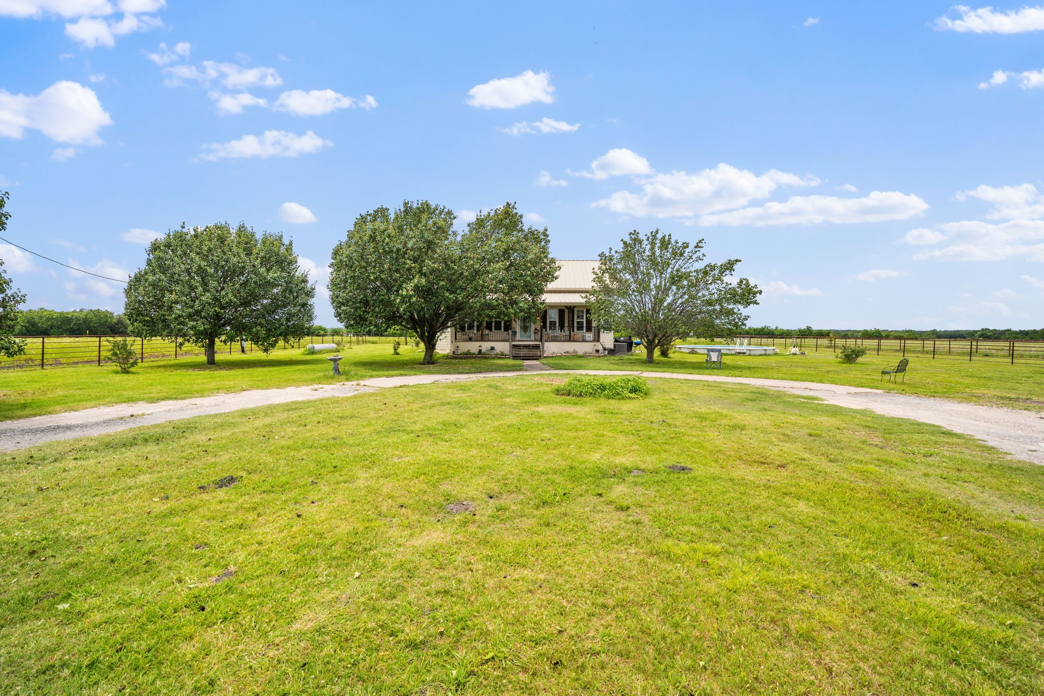 404 Fm 1566 W Wolfe City TX 75496