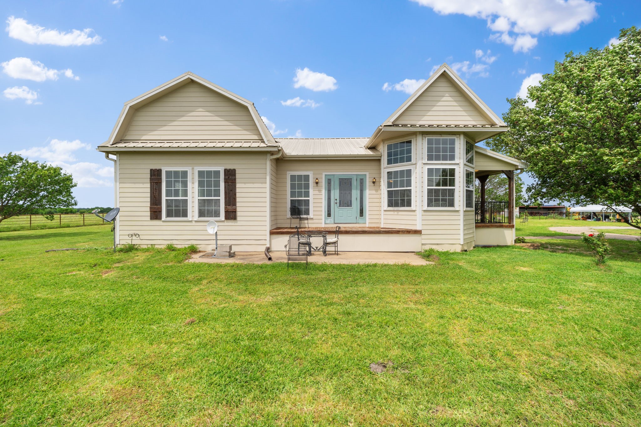 404 Fm 1566 W Wolfe City TX 75496
