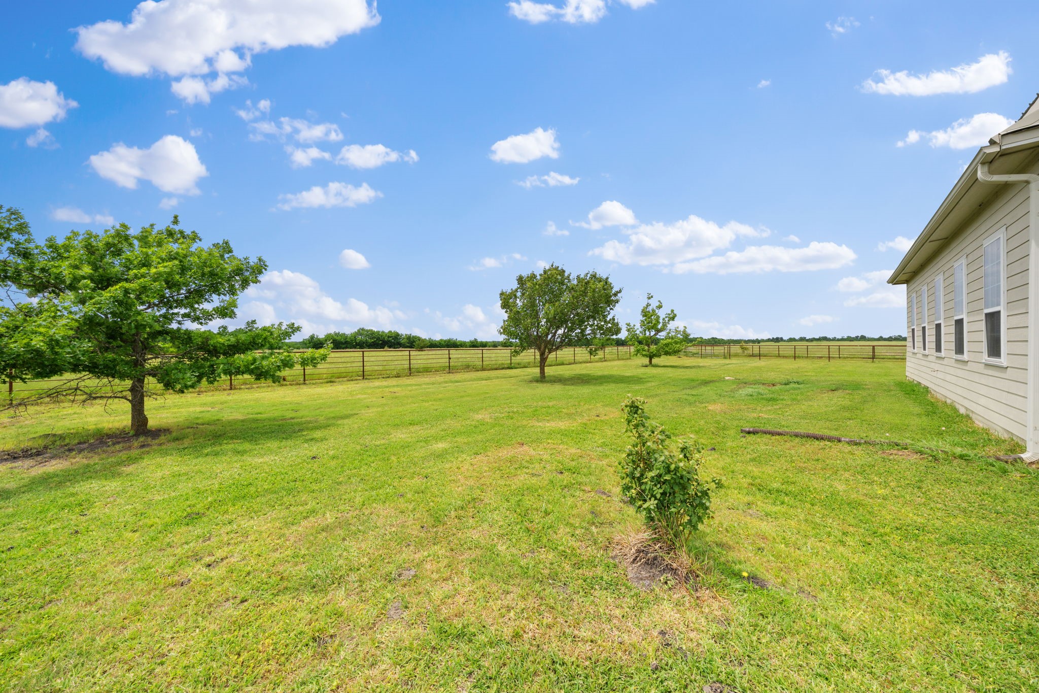 404 Fm 1566 W Wolfe City TX 75496