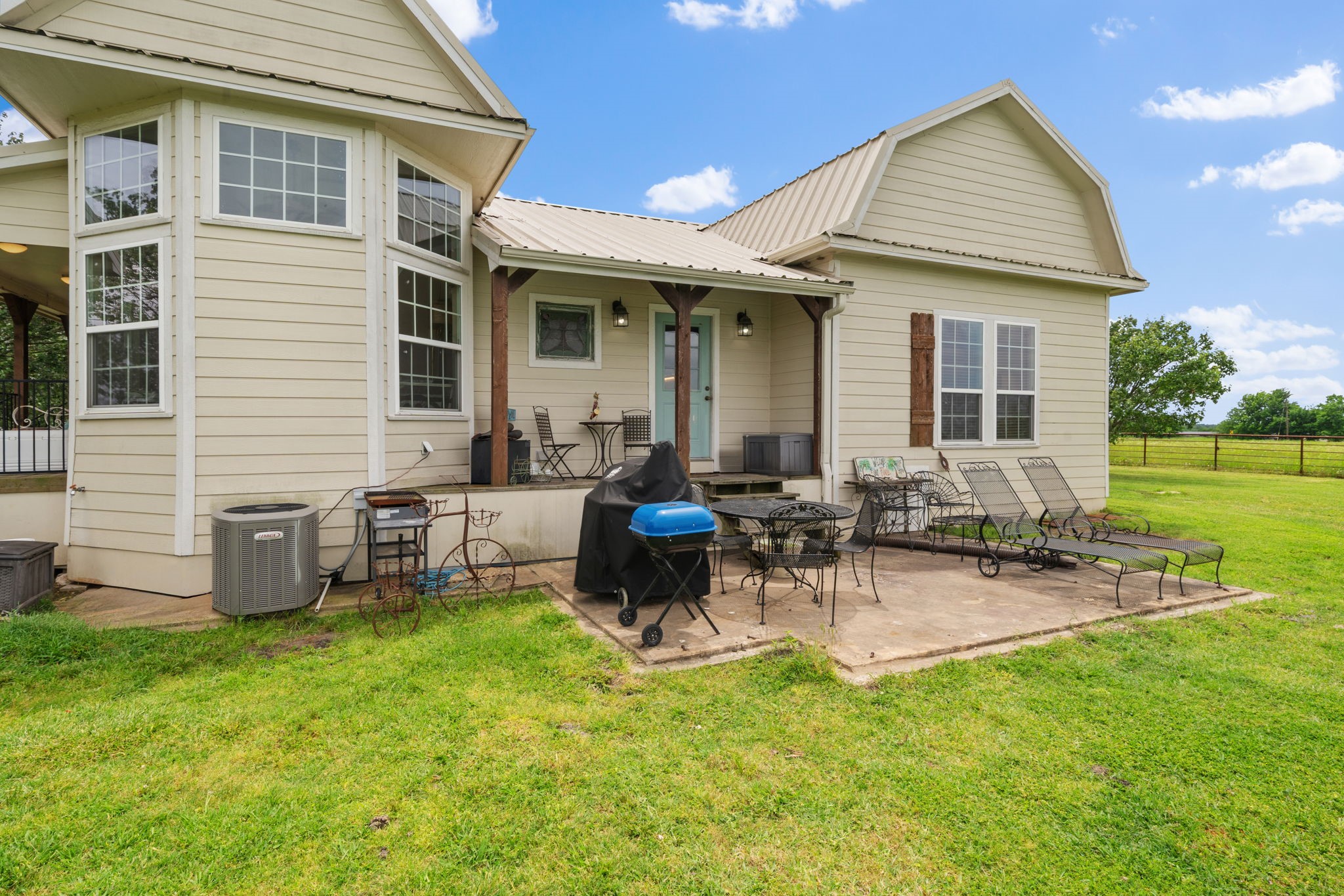 404 Fm 1566 W Wolfe City TX 75496