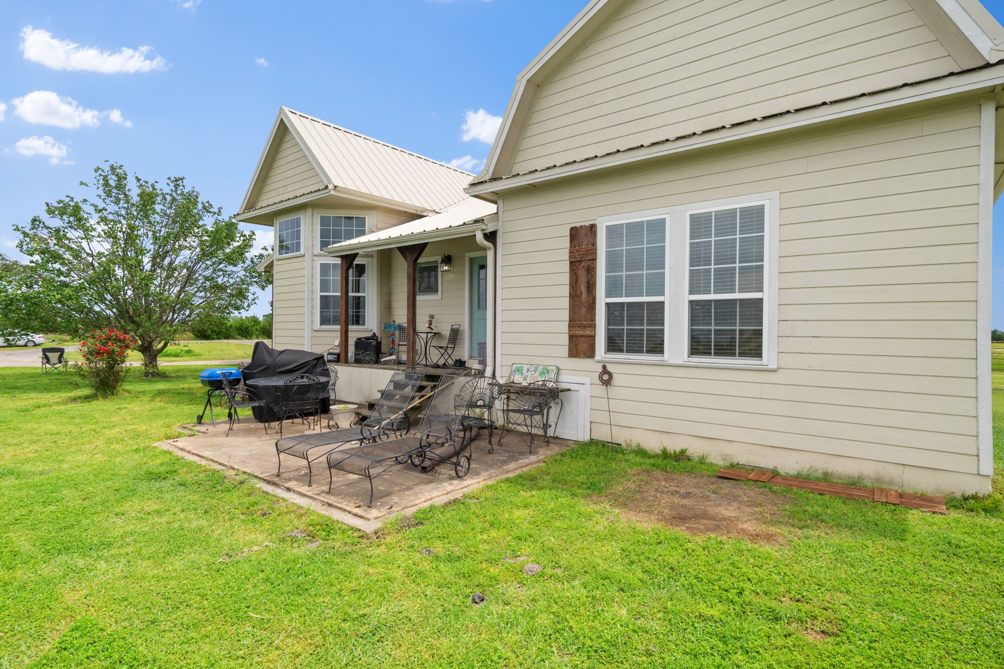 404 Fm 1566 W Wolfe City TX 75496