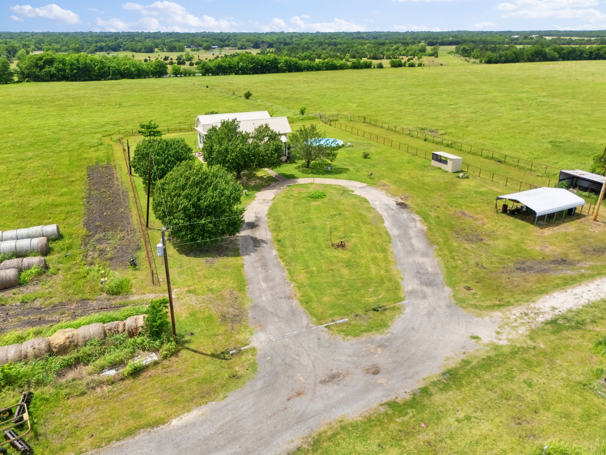 404 Fm 1566 W Wolfe City TX 75496