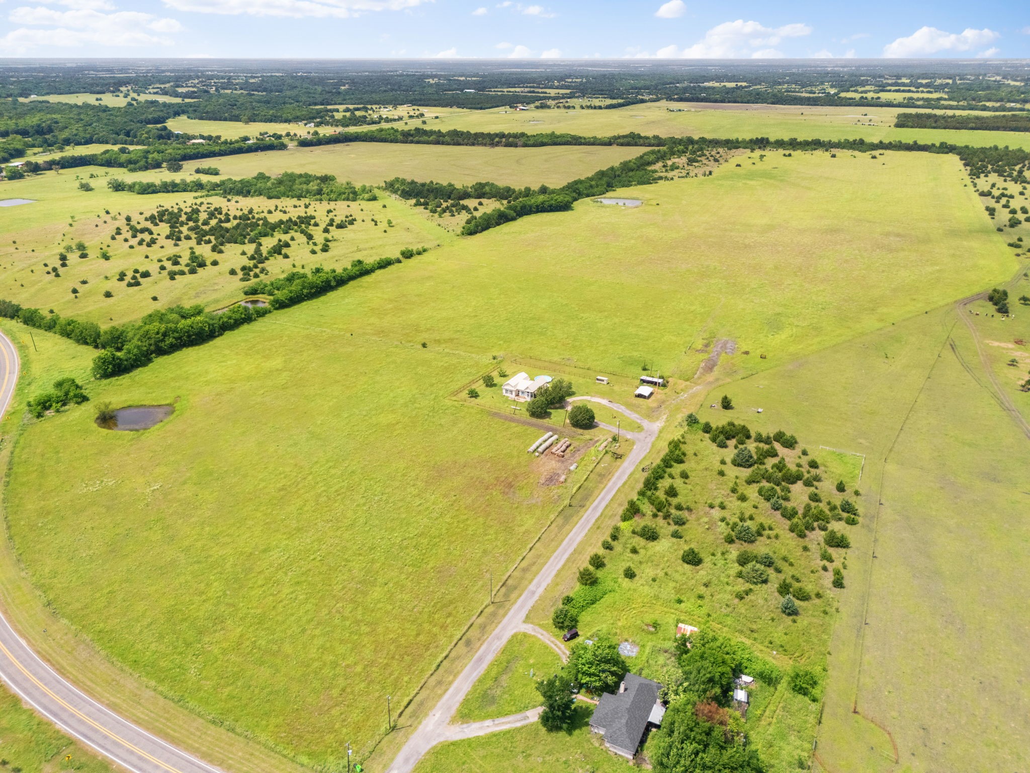 404 Fm 1566 W Wolfe City TX 75496