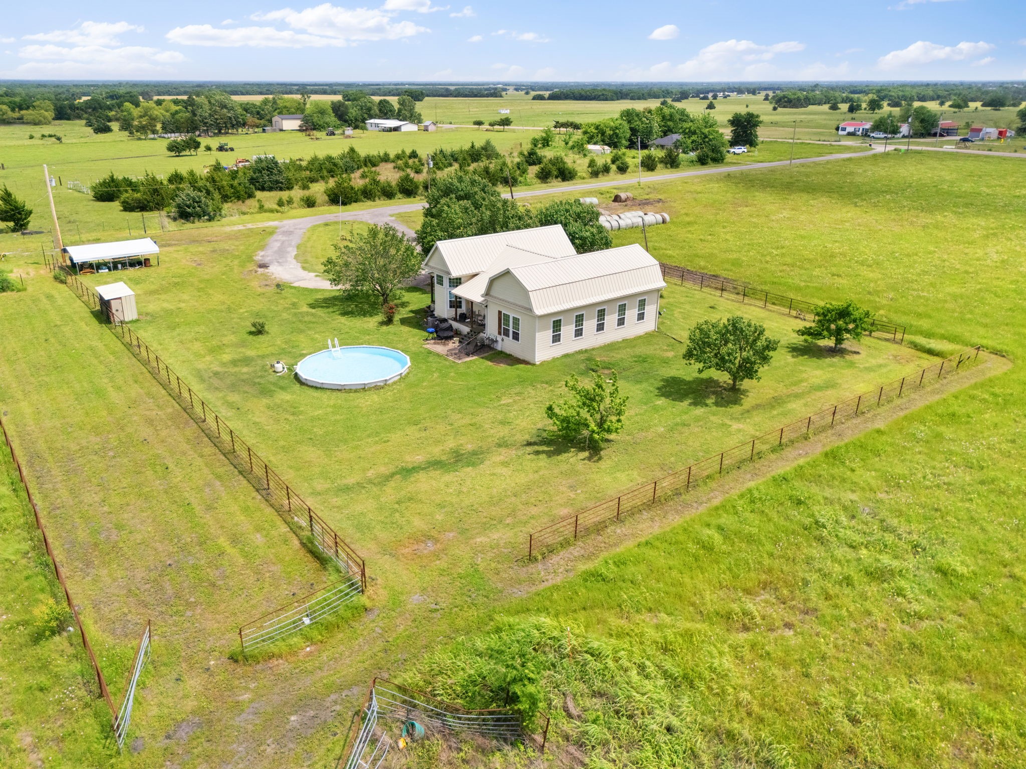 404 Fm 1566 W Wolfe City TX 75496