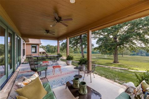 1955 County Road 2980 Windom TX 75492
