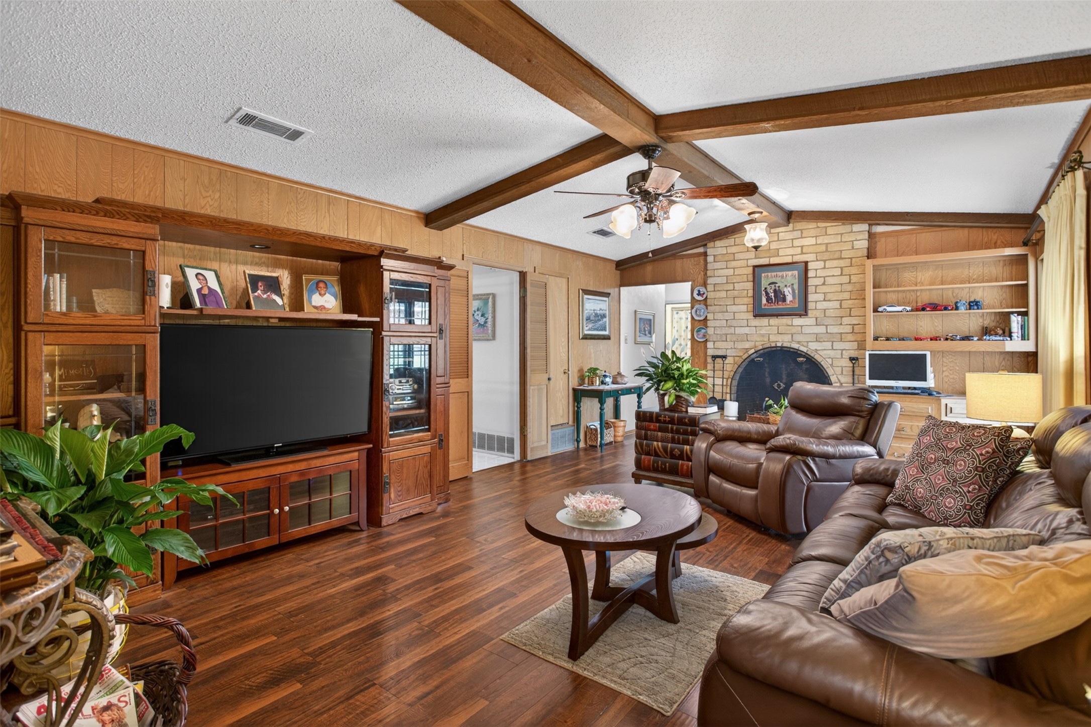 6010 Hunters View Lane Dallas TX 75232