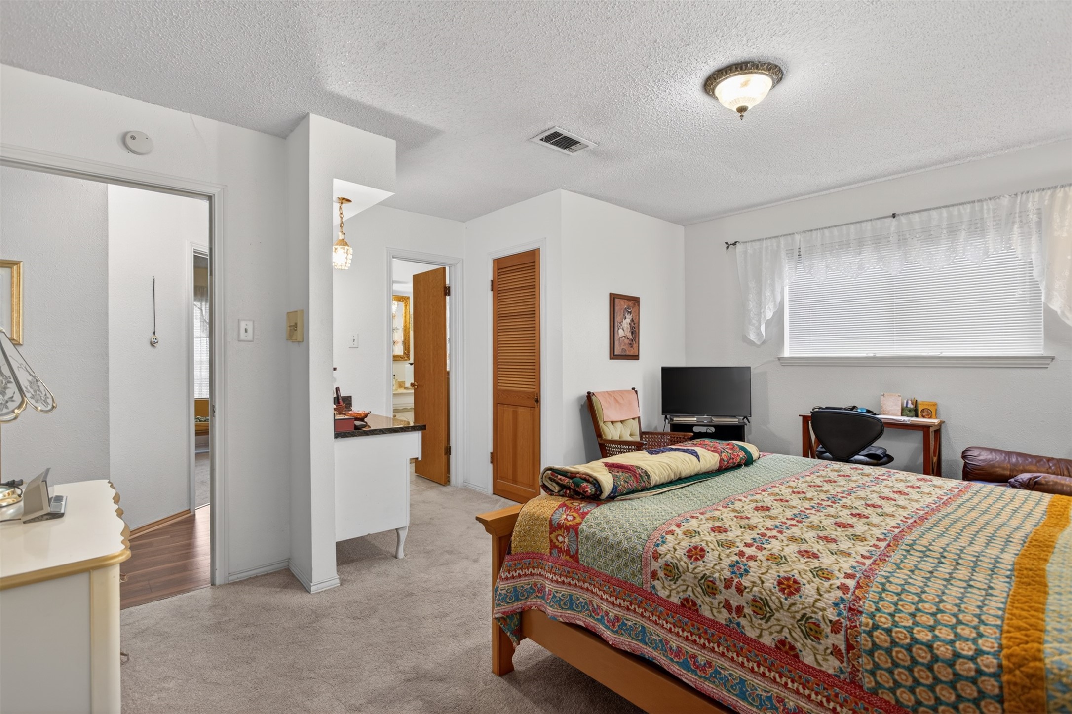 6010 Hunters View Lane Dallas TX 75232