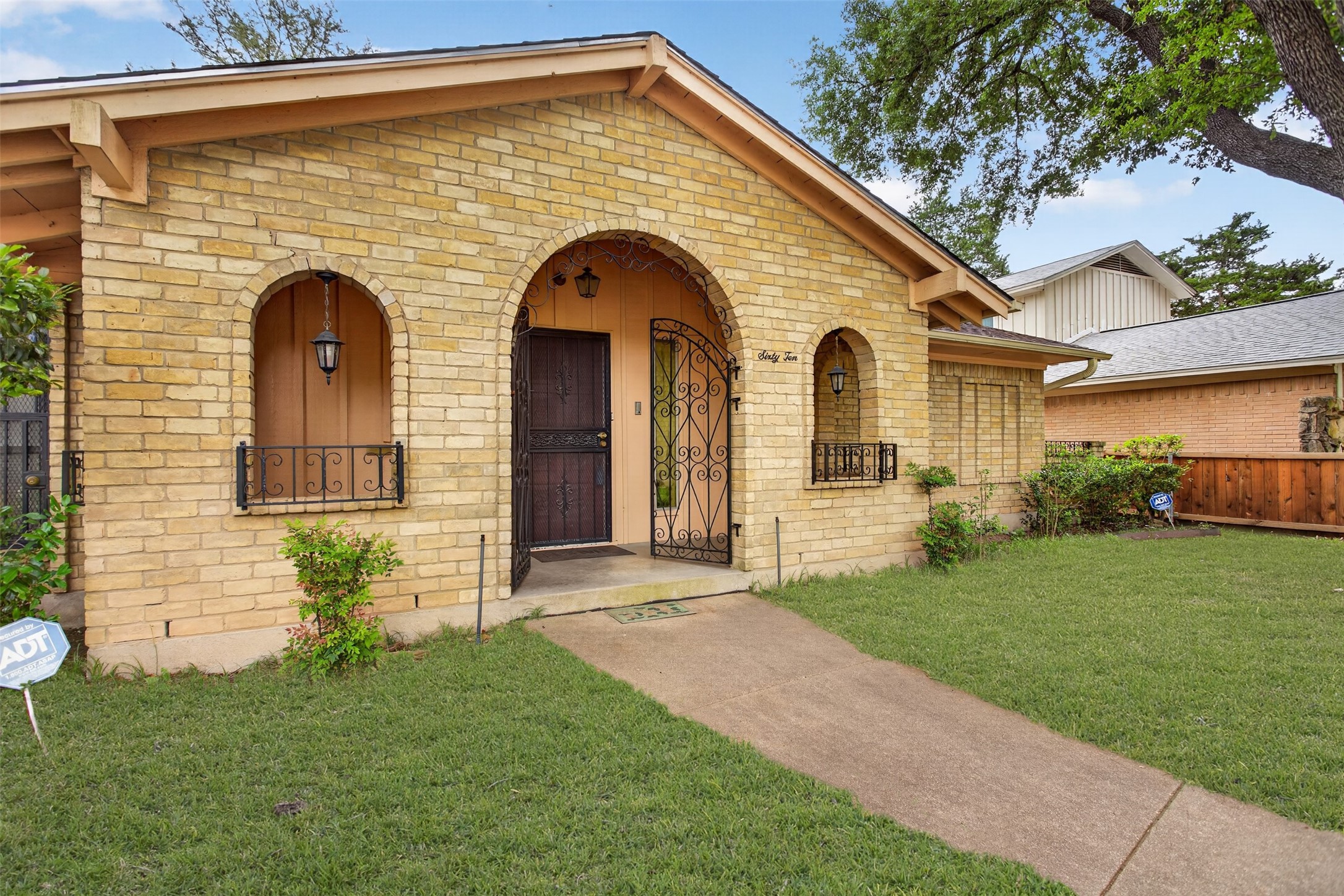 6010 Hunters View Lane Dallas TX 75232