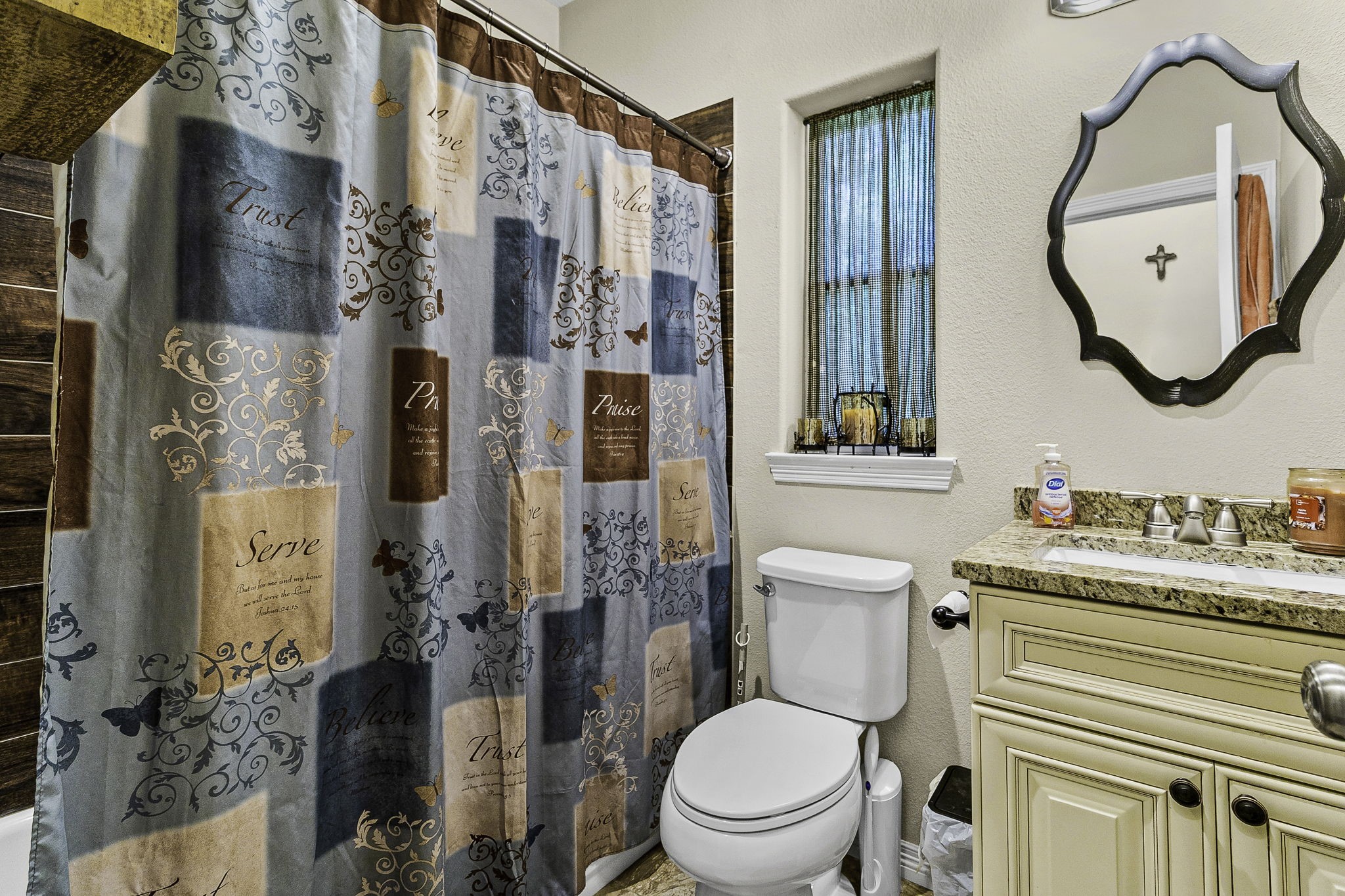 27 Lakewood Trinity TX 75862