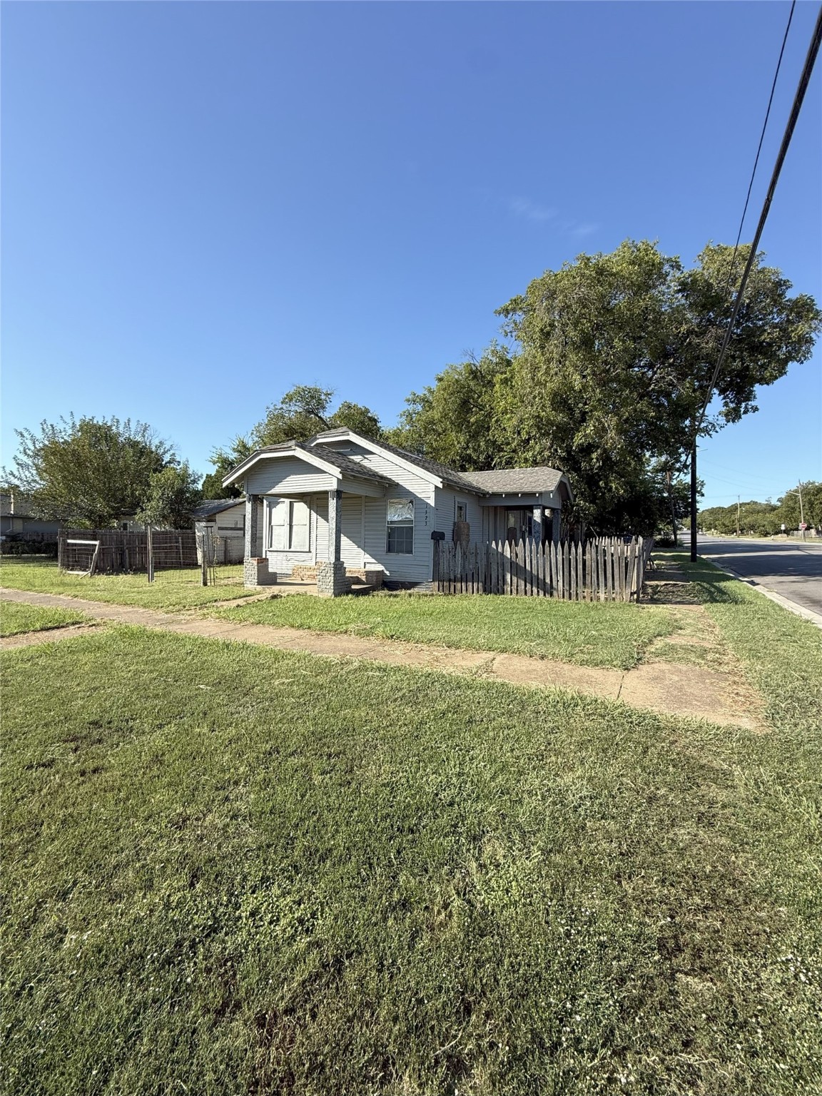 1323 Gould Avenue Fort Worth TX 76164