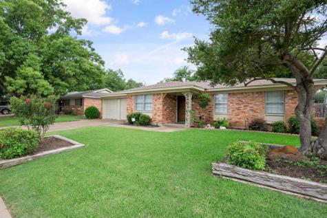 720 Oakwood Avenue Hurst TX 76053