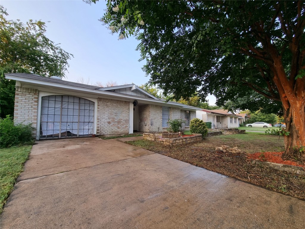 1805 Pine Knot Drive Garland TX 75044