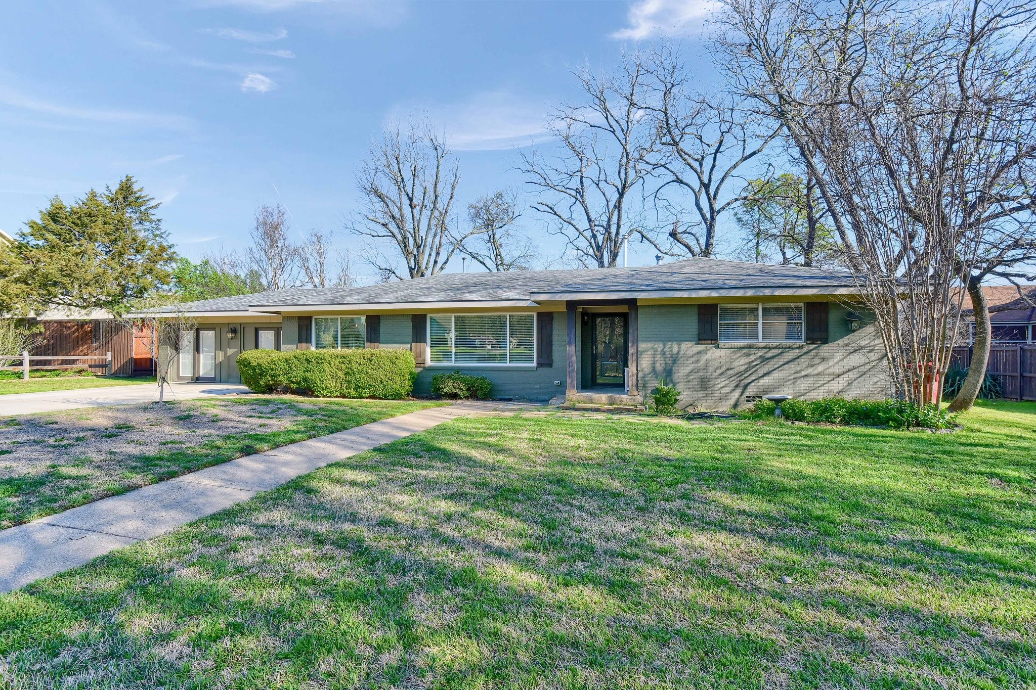 312 W Grand Street Whitewright TX 75491