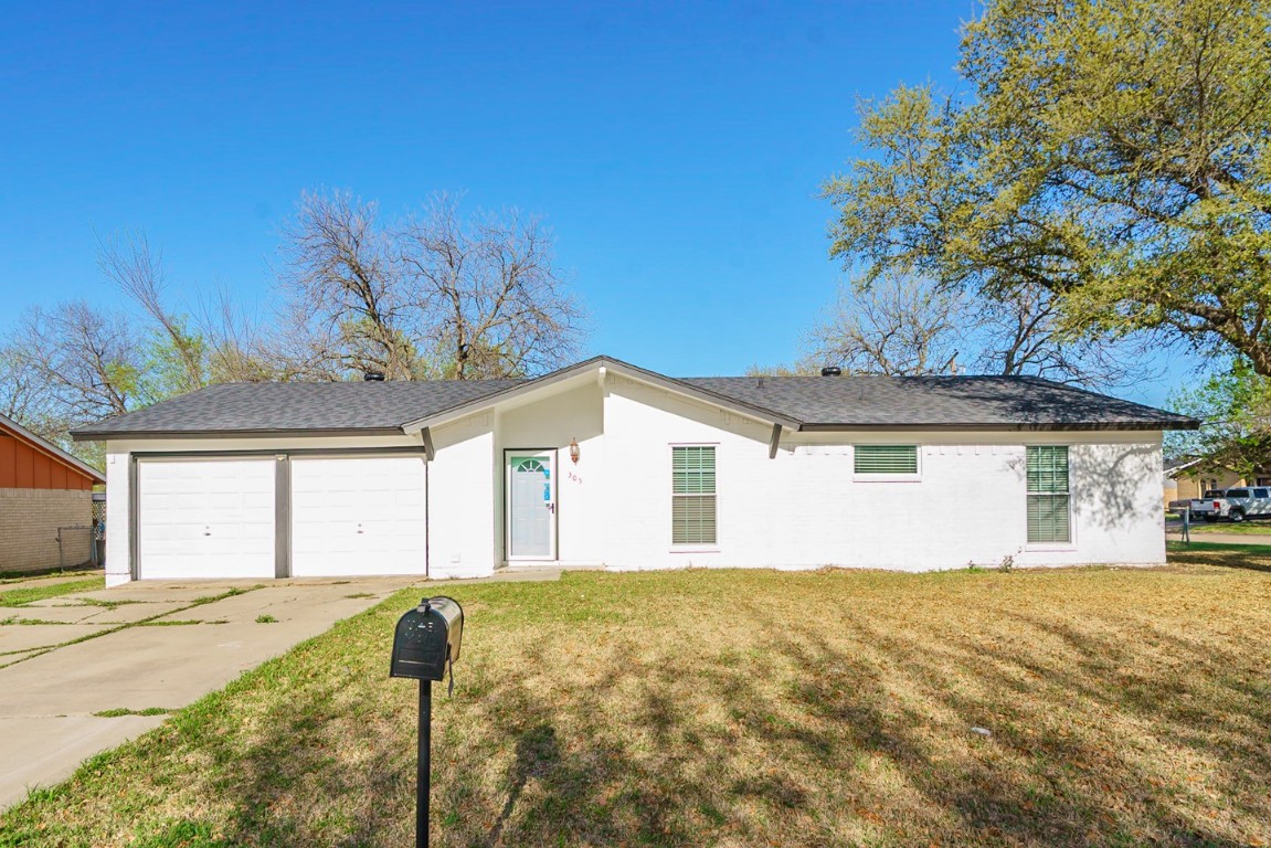 305 Live Oak Drive Mansfield TX 76063