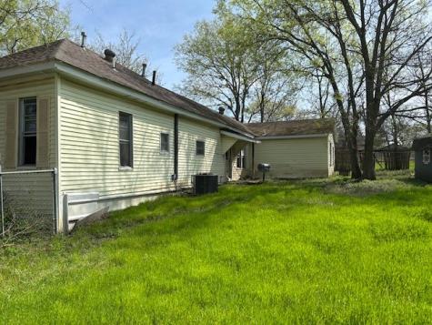 507 W Locust Street Whitewright TX 75491