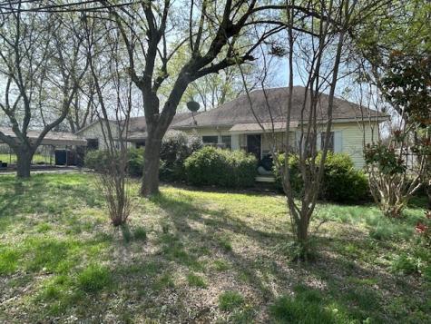 507 W Locust Street Whitewright TX 75491