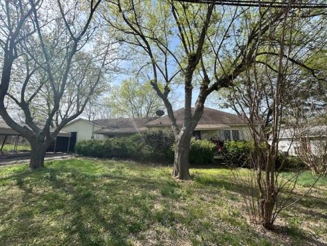 507 W Locust Street Whitewright TX 75491